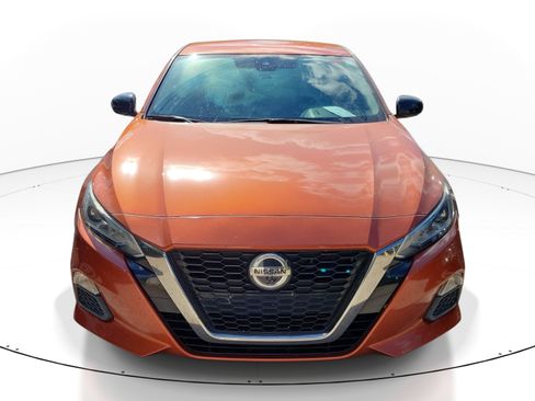 Used 2021 Nissan Altima 2.5 SR FWD image 2
