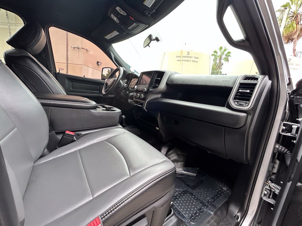 Certified 2024 RAM 3500 Tradesman w/ Chrome Appearance Group AWD/4WD image 32