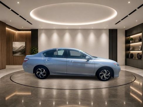 Used 2016 Honda Accord LX image 6