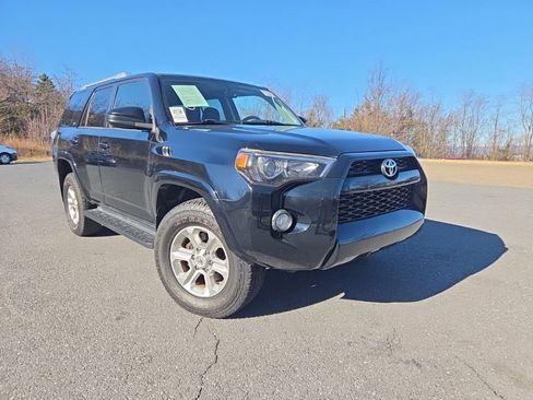 Used 2016 Toyota 4Runner SR5 image 1