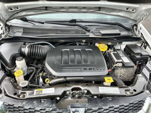Used 2019 Dodge Grand Caravan SXT FWD image 19