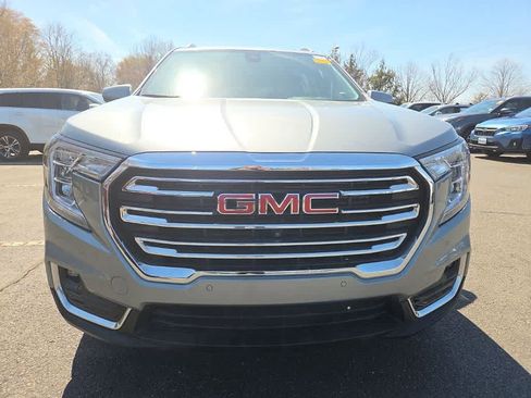 Used 2023 GMC Terrain SLT w/ Tech Package image 2