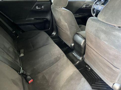 Used 2013 Honda Accord LX image 30