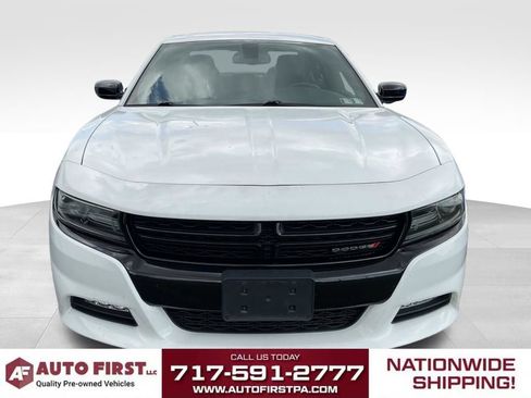 Used 2019 Dodge Charger SXT w/ Blacktop Package AWD/4WD image 2