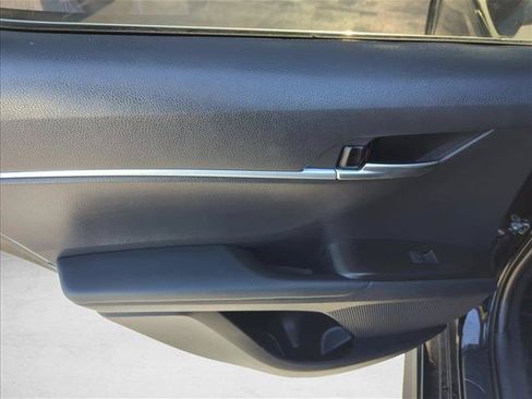 Used 2021 Toyota Camry SE FWD image 8