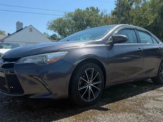 Used 2015 Toyota Camry LE image 1