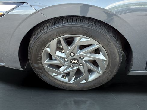 Used 2024 Hyundai Elantra SEL FWD image 34