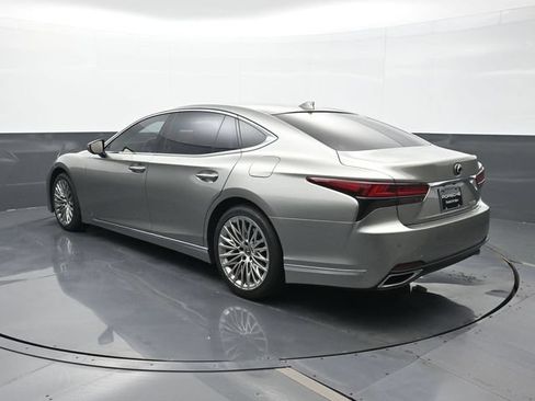 Used 2025 Lexus LS 500 w/ Accessory Package (Z1) RWD image 3