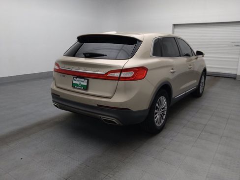 Used 2017 Lincoln MKX Select w/ Select Plus Package FWD image 9
