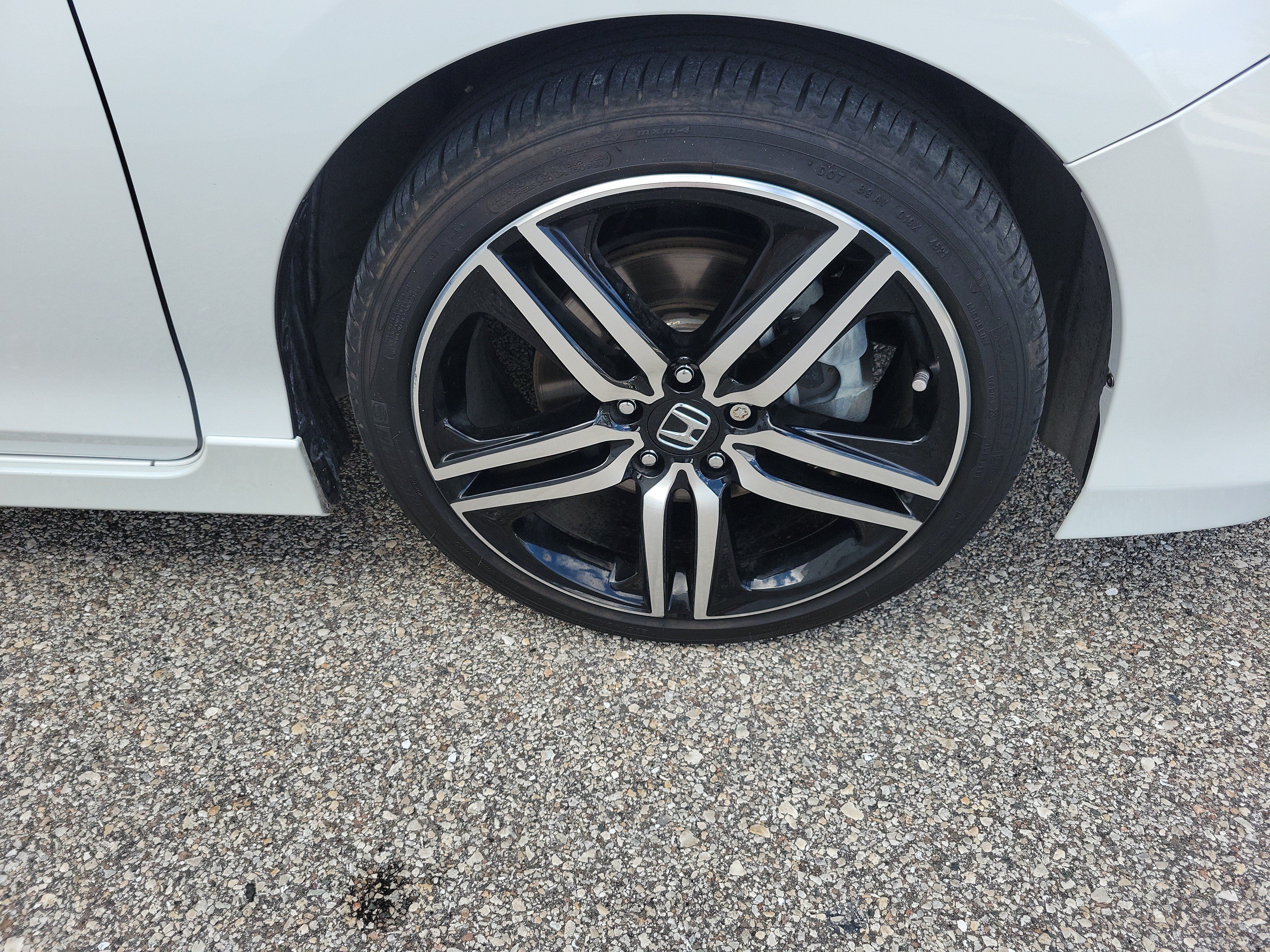 Used 2016 Honda Accord Touring image 12