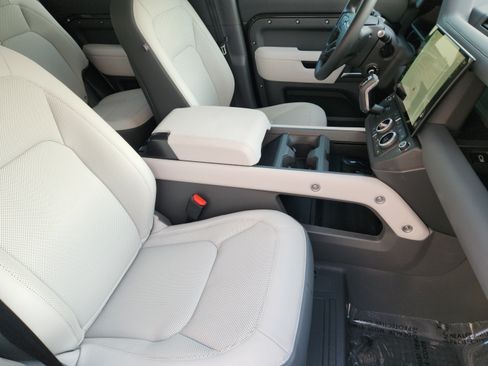 Certified 2026 Land Rover Defender 130 S AWD/4WD image 9