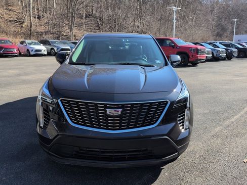 Used 2023 Cadillac XT4 Luxury w/ Cold Weather Package image 12
