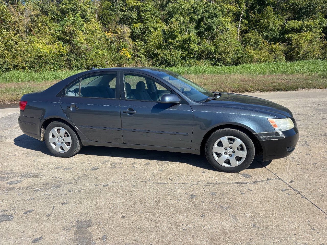 Used 2010 Hyundai Sonata GLS FWD image 5