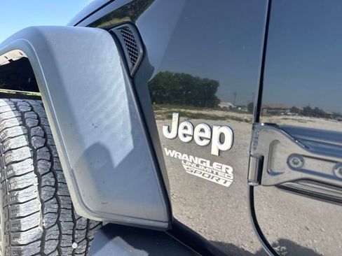 Used 2020 Jeep Wrangler Unlimited Sport S AWD/4WD image 9