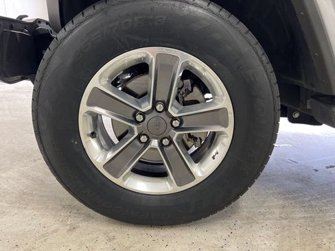 Used 2021 Jeep Wrangler Unlimited Sahara AWD/4WD image 7