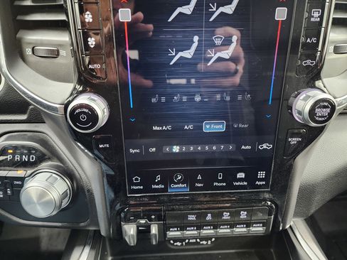 Used 2024 RAM 2500 Laramie w/ Night Edition image 16