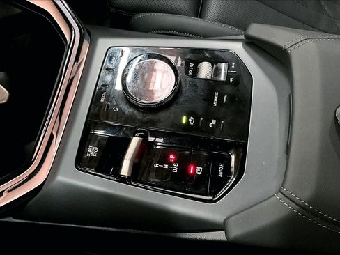 Certified 2025 BMW X3 xDrive30i w/ Convenience Package image 37