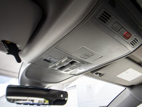 New 2026 Volkswagen Taos SEL image 33