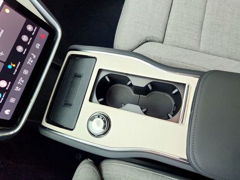 New 2025 Volvo EX90 Ultra w/ Protection Package Premier image 23