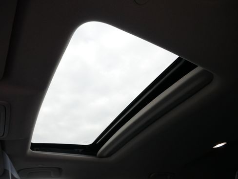 Used 2023 Honda CR-V EX-L image 31