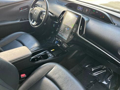 Used 2021 Toyota Prius Prime XLE w/ Carpet Mat Package (TMS) image 17