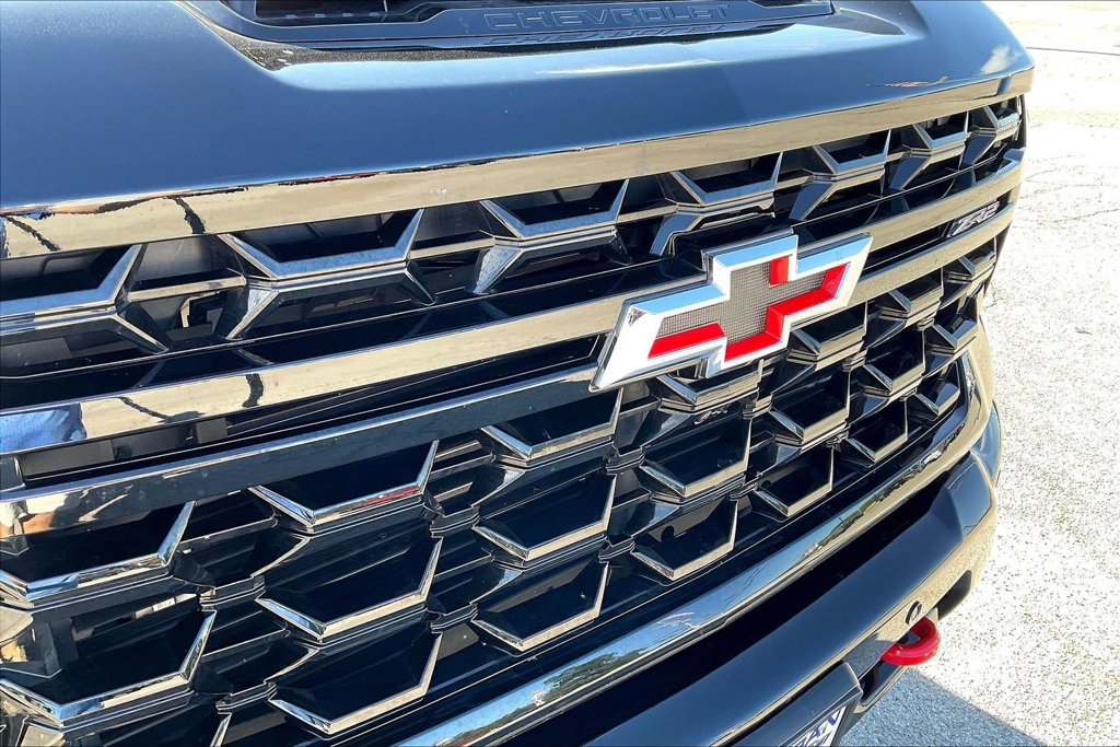 Used 2025 Chevrolet Silverado 2500 ZR2 w/ Technology Package AWD/4WD image 26