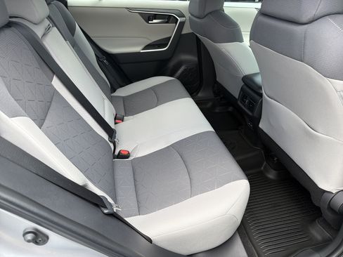 Certified 2023 Toyota RAV4 XLE w/ Convenience Package FWD image 26
