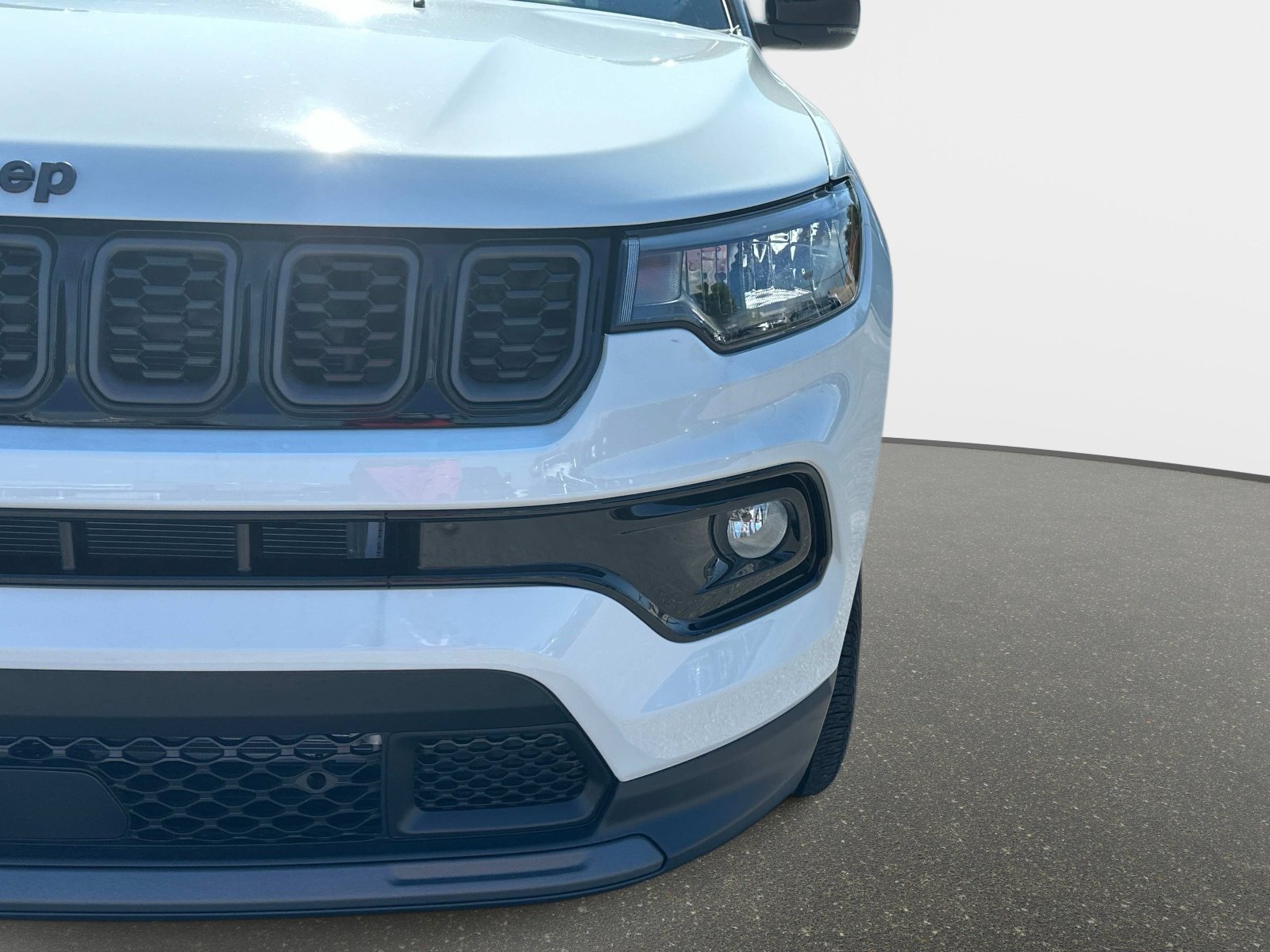 New 2025 Jeep Compass Limited w/ Sun & Sound Group AWD/4WD image 10