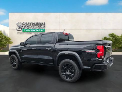 Used 2024 Chevrolet Colorado Trail Boss AWD/4WD image 3