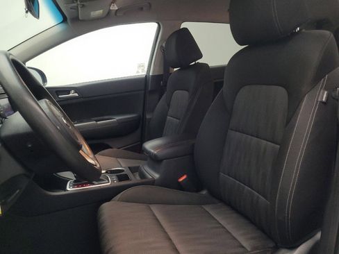 Used 2019 Kia Sportage LX image 17