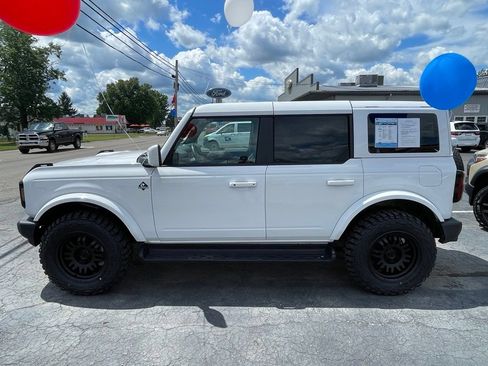 Used 2025 Ford Bronco Outer Banks AWD/4WD image 9