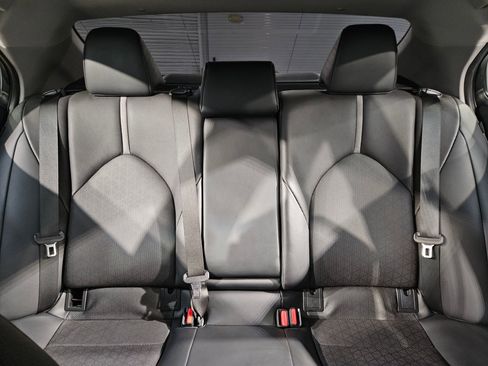 Used 2020 Toyota Camry XSE image 13