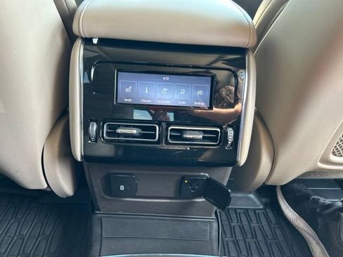 Used 2023 Lincoln Aviator Grand Touring w/ Equipment Group 301A AWD/4WD image 17