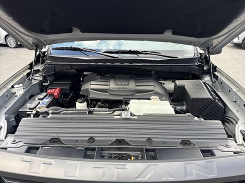 Used 2024 Nissan Titan PRO-4X AWD/4WD image 35