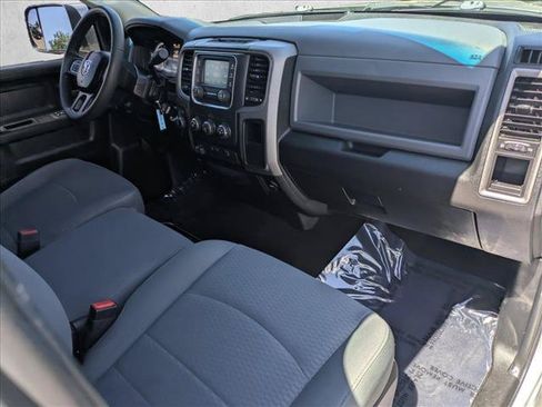 Used 2018 RAM 2500 Tradesman w/ Chrome Appearance Group AWD/4WD image 19