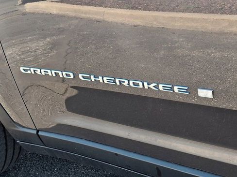 Certified 2022 Jeep Grand Cherokee Limited 4xe w/ Luxury Tech Group II AWD/4WD image 36