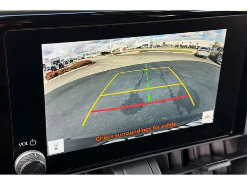 Used 2025 Toyota RAV4 XLE AWD/4WD image 22