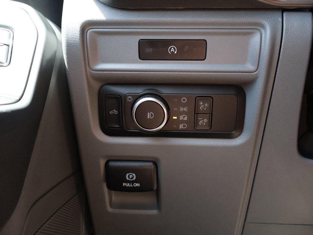 Used 2025 Ford F150 XLT AWD/4WD image 30