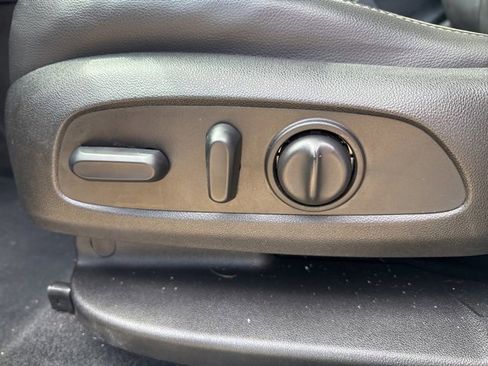 Used 2018 GMC Acadia Denali w/ Technology Package image 21