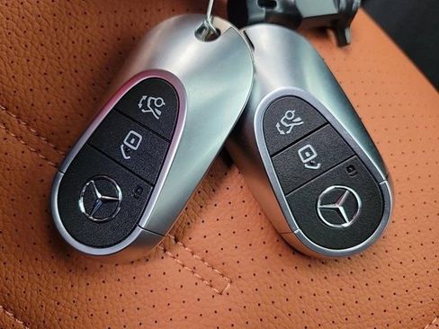 Used 2024 Mercedes-Benz C 300 Sedan image 31