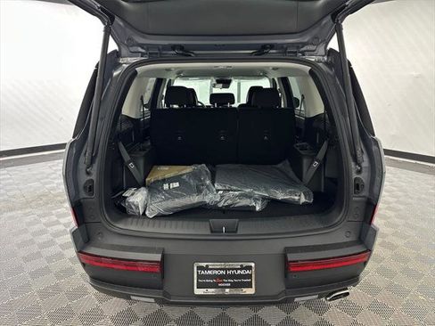 New 2026 Hyundai Santa Fe SE image 18