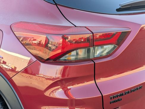 Used 2021 Chevrolet TrailBlazer RS w/ Technology Package image 13