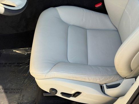 Certified 2023 Volvo XC60 B5 Plus w/ Climate Package image 17