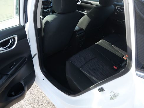 Used 2019 Nissan Sentra SV image 17