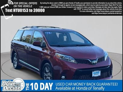 Used 2019 Toyota Sienna SE Premium