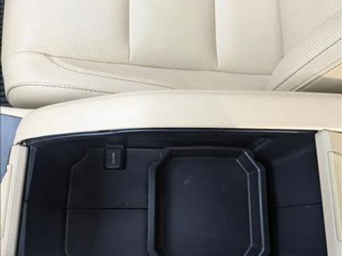 Used 2018 Toyota Highlander Limited image 18