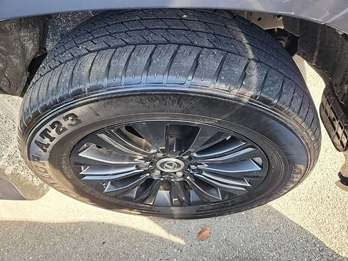 Used 2023 Lexus GX 460 Premium image 3