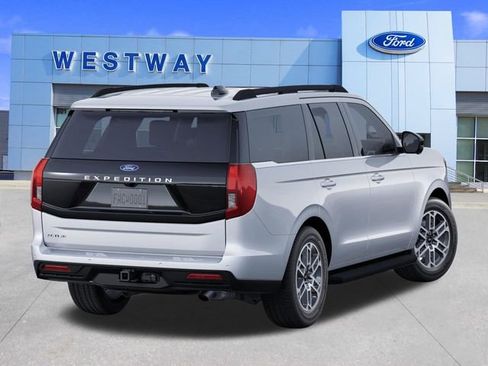 New 2025 Ford Expedition Active image 3