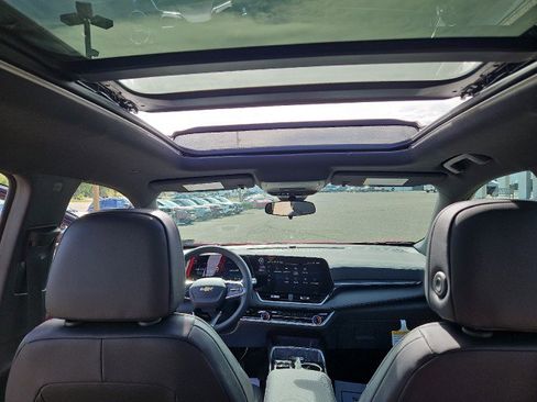 New 2026 Chevrolet Equinox LT w/ Convenience Package II image 13