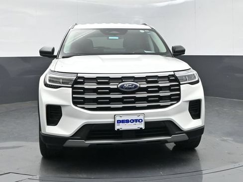 Certified 2025 Ford Explorer Active AWD/4WD image 3